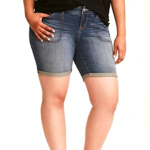 Torrid mid shorts with square pockets